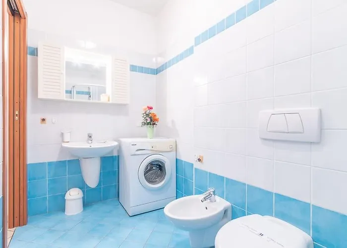 Daire Esclusivo Centro Mare A 50 Mt + Wi-fi Loano